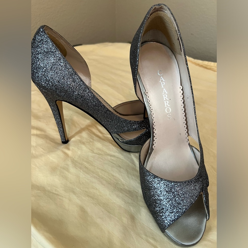 Chaparro 9m silver/black metallic pump